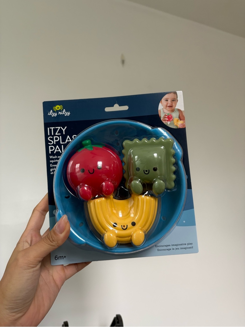 NWT Itzy Ritzy Itzy Splash Pals Bath Toy - Pasta